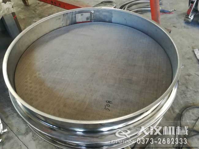 全不銹鋼振動篩細節(jié) 全不銹鋼振動篩細節(jié)