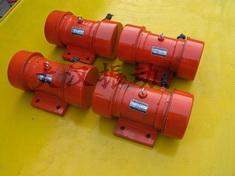 YZS振動(dòng)電機(jī):激振能力強(qiáng)，拆卸方便。